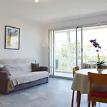 Charmant T2 A Antibes Avec Balcon, Proche Plage - Fr-1-252-129
