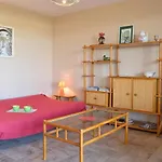 Appartement 3 Pieces 4 Couchages Avec Parking Au Lavandou - Fr-1-251-316