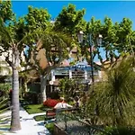 Appartement Le Lavandou, 1 Piece, 4 Personnes - Fr-1-251-315