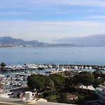 Studio Moderne, 2 Couchages, Climatise Avec Parking A Villeneuve Loubet Plage - Fr-1-252A-19