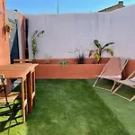 Grand Studio Renove De Style Boheme Chic, Avec Patio & Au Coeur Du Village
