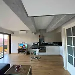 Villefranche Sur Mer, Bel Appartement, Vue Mer