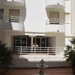Appartement 3 Pieces Avec Piscine, Proche Plage Et Commerces - Villeneuve-Loubet, Ideal Pour 4 Personnes - Fr-1-252A-40