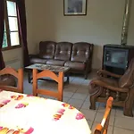 Villa De Plain-Pied Avec Jardin Clos, Proche Plage Et Commerces, Animaux Admis - Fr-1-482-43