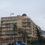 Studio Climatise Avec Terrasse Ensoleillee, Proche Plages Et Centre, Menton - Fr-1-196-314