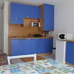 Appartement 3 Pieces Avec Piscine, Proche Plage Et Commerces - Villeneuve-Loubet, Ideal Pour 4 Personnes - Fr-1-252A-40