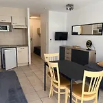 Studio Climatise Pour 3 Pers, A 50M De La Plage, Centre-Ville Saint-Raphael, Wifi, Parking Dispo - Fr-1-466A-38
