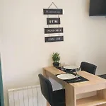 Terrace Apartment 600M From The Thermal Center