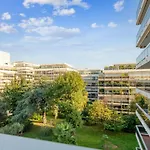 Cozy Apartment With Huge Terrace And Swimmingpool - Welkeys