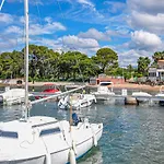1 Bedroom Gorgeous Apartment In Saint-Raphael