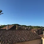 ST TROPEZ village T2 SITUATION VUE ET SOLEIL