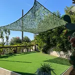 Villa De Charme Vue Mer Et Piscine Chauffee Sur Les Hauteurs De Golf Juan