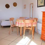 Studio Au Bord De L'Eau Avec Terrasse Et Menage Inclus - Fr-1-251-307