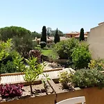 Studio Lumineux Avec Terrasse Et Garage, 4 Couchages, Proche Plage Au Lavandou - Fr-1-251-409