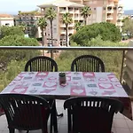 Appartement En Front De Mer Avec Parking Privatif