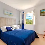 Villa For 9 People 15 Mins Walk From The Beaches And The Center Of Ste Maxime