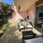 2 Pieces, Piscine, Terrasse, Jardin, A 10 Minutes De La Mer