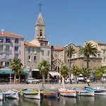 Chez Louise Et Lucette