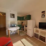 Saint-Raphael, La Peguiere, 2 Petites Chambres,