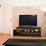 Vieuxport Yourhosthelper