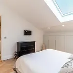 Sumptuous Renovated Penthouse - Gray D'Albion-Croi