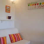 Studio En Rez-De-Jardin Avec Piscine, Terrasse Et Parking Prive - 4 Couchages, Plage Du Lavandou - Fr-1-251-269