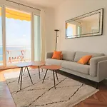 Rooftop De La Plage Charming Apartment On Seafront With Superb Roof Terrace