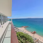 La Mer Breathtaking Sea View Luxurious Design Apartment