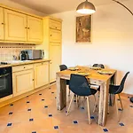 Bel Appartement, Terrasse, Piscine, Vue Sur Golf