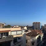 Appartement Hyeres - Centre Ville 3 Chambres 6 Personnes 4Eme Etage Escalier - Sebastien Claire