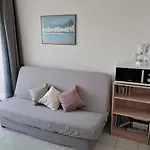 Studio Climatise Avec Terrasse, Piscine Privee Et Acces Mer, Villeneuve-Loubet - Fr-1-252A-38