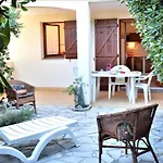 Appartement Cosy Avec Terrasse, Piscine & Parking, Proche Plages - 2 Pieces Pour 4 A Cavalaire - Fr-1-226B-108
