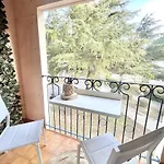 Old-World Charm With Modern Comforts