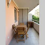 Juan Les Pins Joli T2 Parking Inclus!