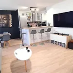 Charmant Logement Avec Jacuzzi