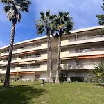 Appartement Avec Terrasse, Vue Jardin Et Piscine