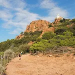 Studio 1 Neuf A 100 M Des Plages Et De La Gare
