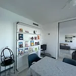 Promenade Des Anglais, 7E Etage, Vue Degagee Sur La Mer