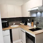 Menton, Appartement/Jardin, Proche Mer Et Centre