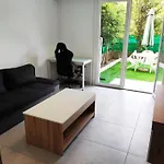 Menton, Appartement/Jardin, Proche Mer Et Centre