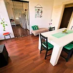 Luxury Room 4 Minute From Basel Shared Apartment