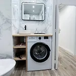 Magnifique Studio Avec Loggia, Parking, Proche De La Mer