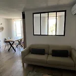 Tres Bel Appartement, Port Sanary,