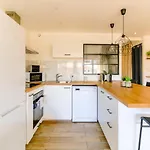 Select'Sohome - Appartement Renove Au Coeur Du Centre-Ville Du Lavandou - A Proximite Des Plages Et Commerces - Gaia