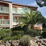 Bright Cocoon With Pool - Facing The Sea