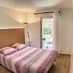 Golf Juans- 2P Residence Avec Piscine, Plages 300M