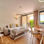 Immogroom - 3 Rooms - Pooltennis - Garden Level - Parking - Wifi