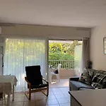 Studio Climatise 2/3 Pers, Balcon, A 50M De La Plage Et 200M Du Centre-Ville De Saint-Raphael - Fr-1-466A-49