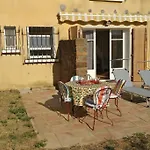 Les Vignes Et La Pinede Pres De La Plage