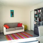 Beautiful And Spacious Apartment With A Lovely Garden
